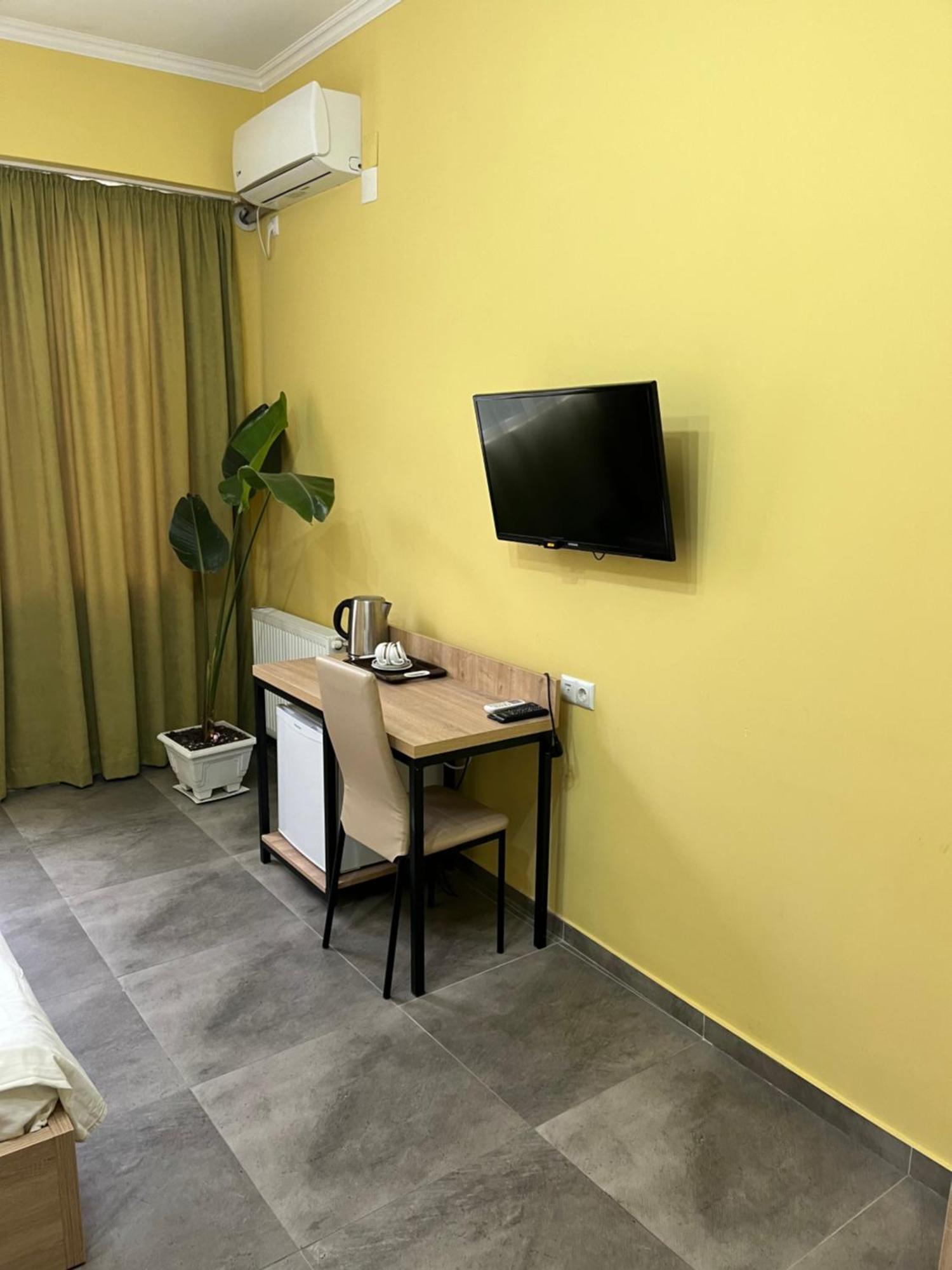 Westay Hotel Tbilisi Exteriör bild
