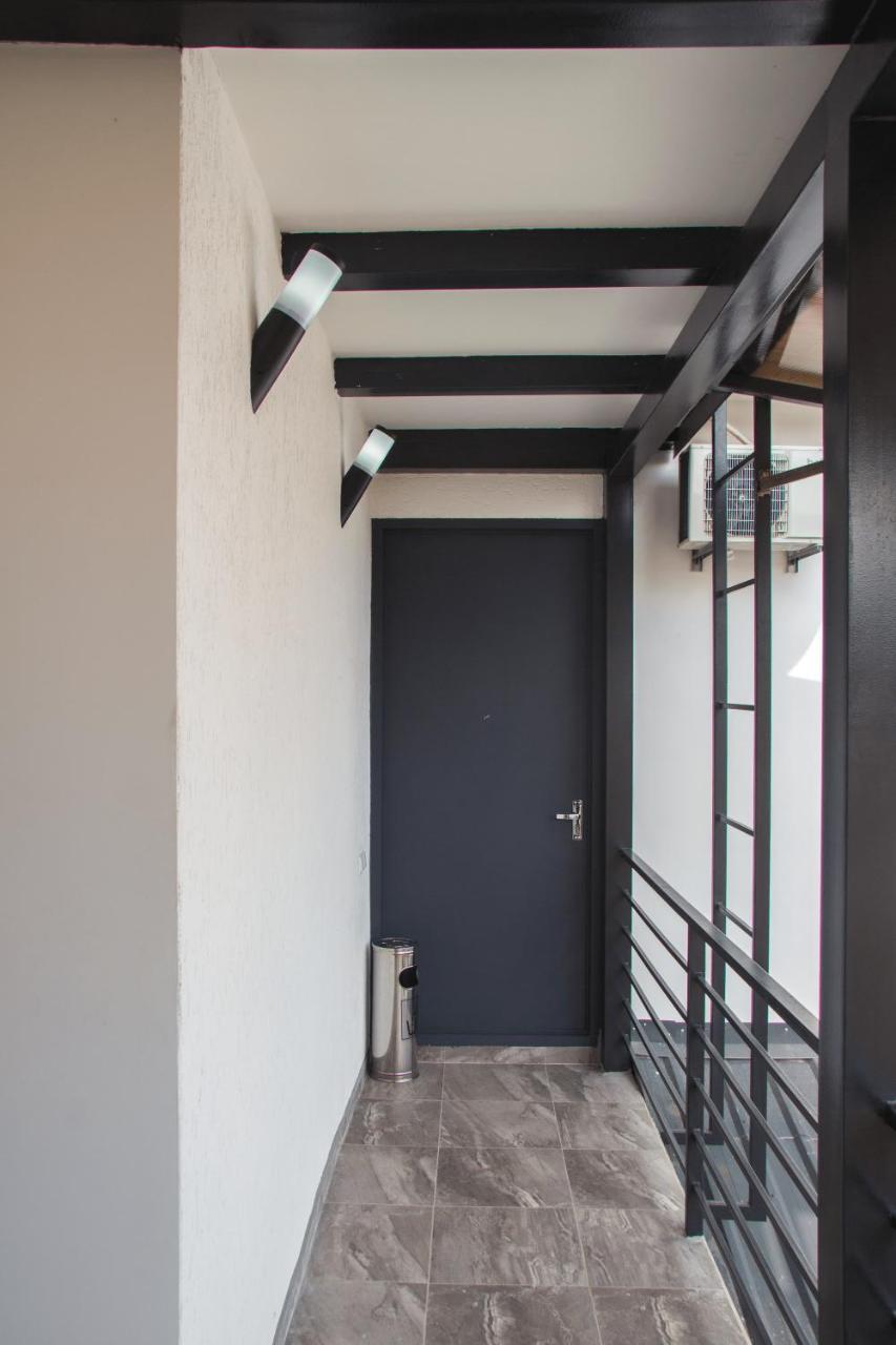 Westay Hotel Tbilisi Exteriör bild